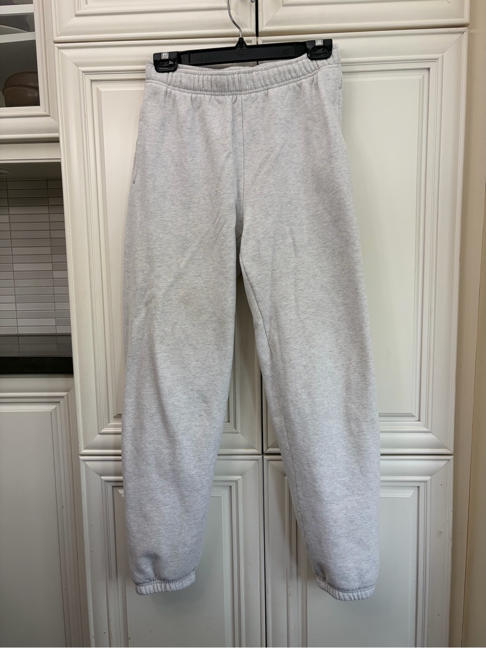 Aritzia TNA Cozy grey women’s joggers